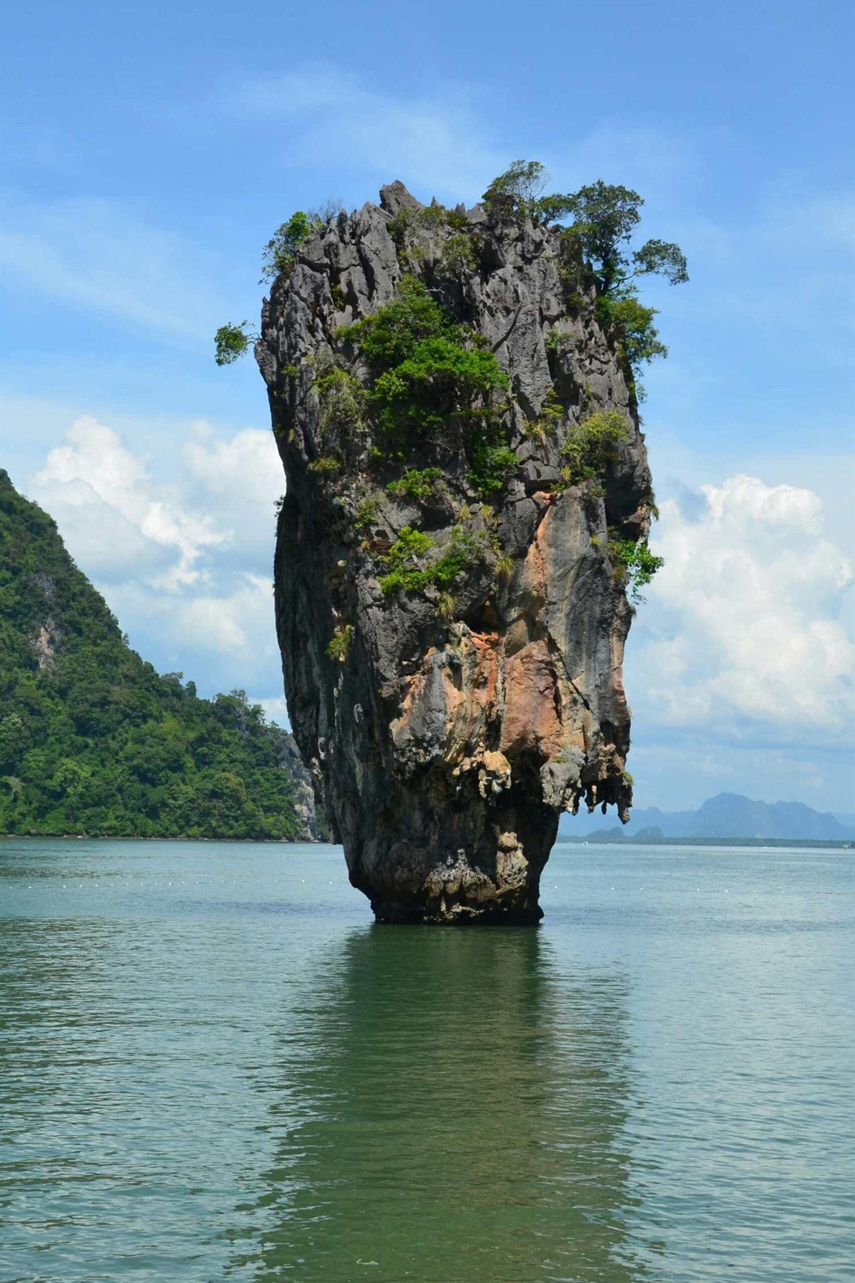 Mass Image Compressor Compressed this image. https://sourceforge.net/projects/icompress/ with Quality:55