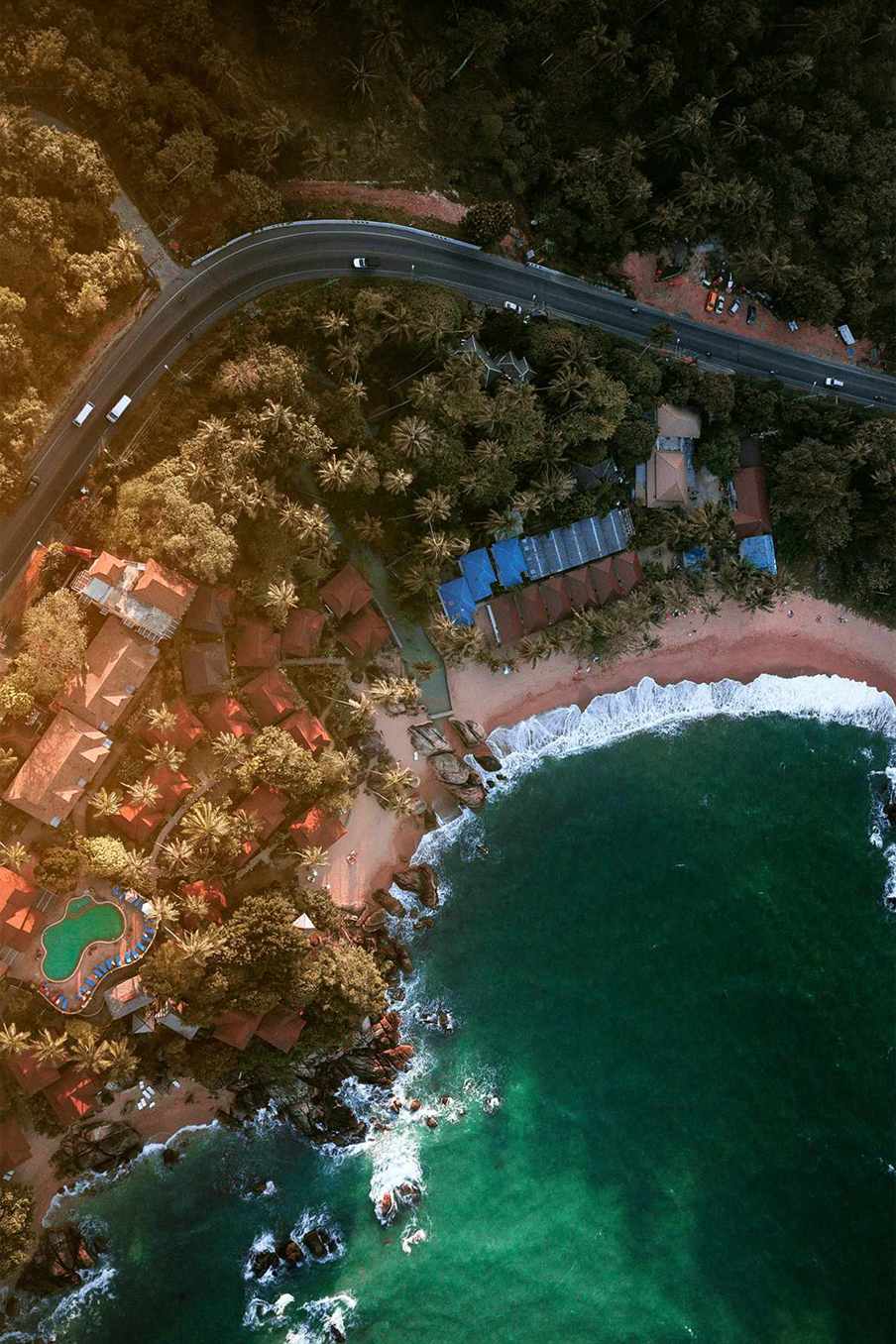 Mass Image Compressor Compressed this image. https://sourceforge.net/projects/icompress/ with Quality:45