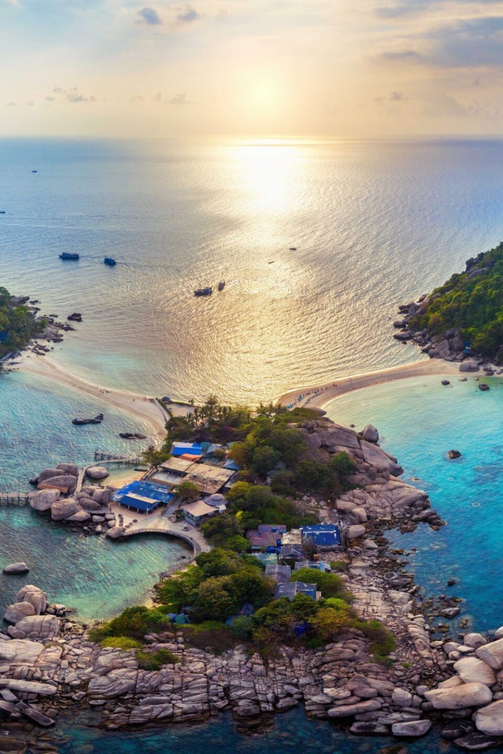 Mass Image Compressor Compressed this image. https://sourceforge.net/projects/icompress/ with Quality:50